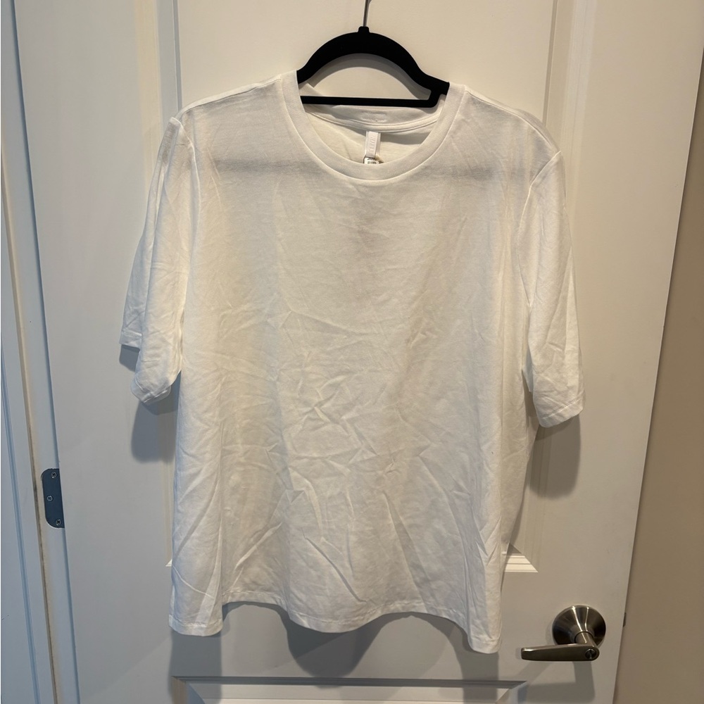 SKIMS Relaxed Tee T-Shirt - Snow!
